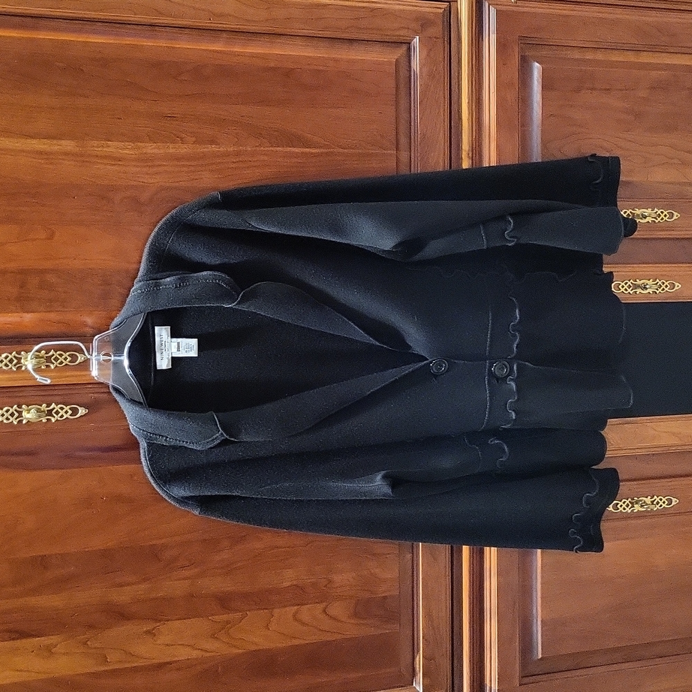 Nine West Cropped Style Sweater Jacket